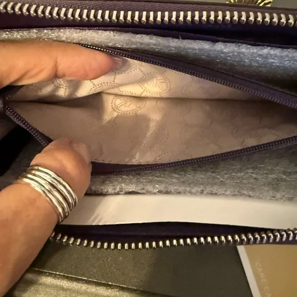 Michael Kors Deep Purple Leather Wallet NWT - Picture 8 of 8